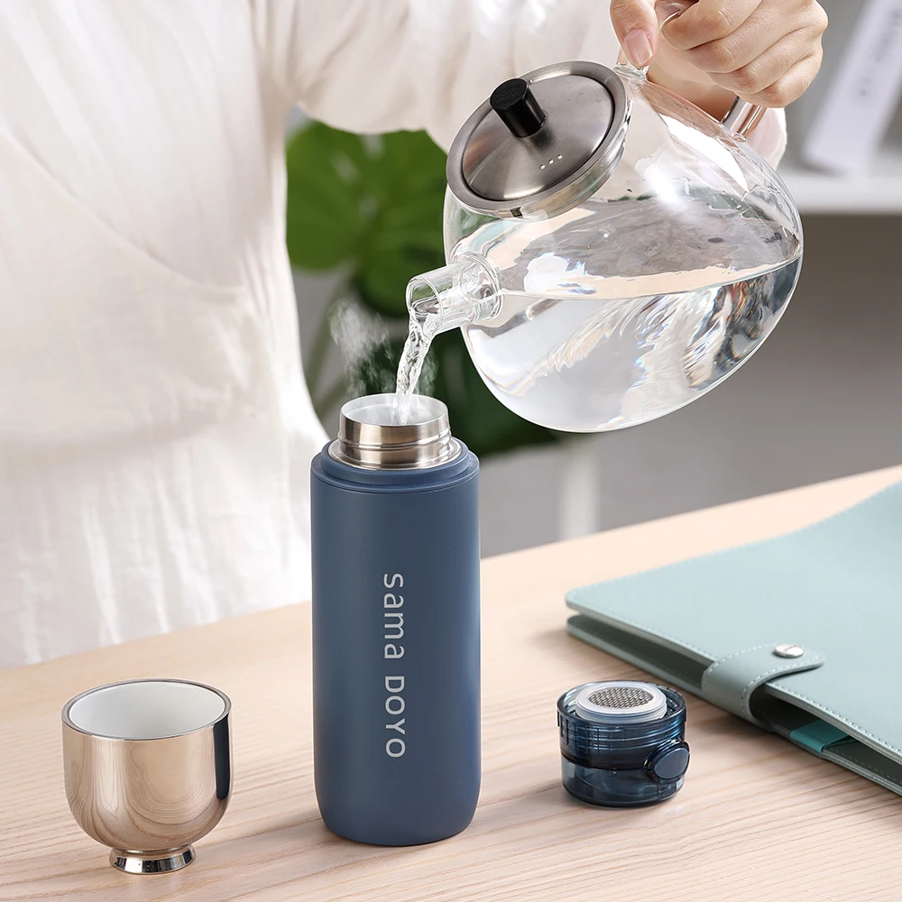 Samadoyo double-layer stainless steel vacuum insulated cup, tea brewing cup with filter screen, portable water cup 400ML