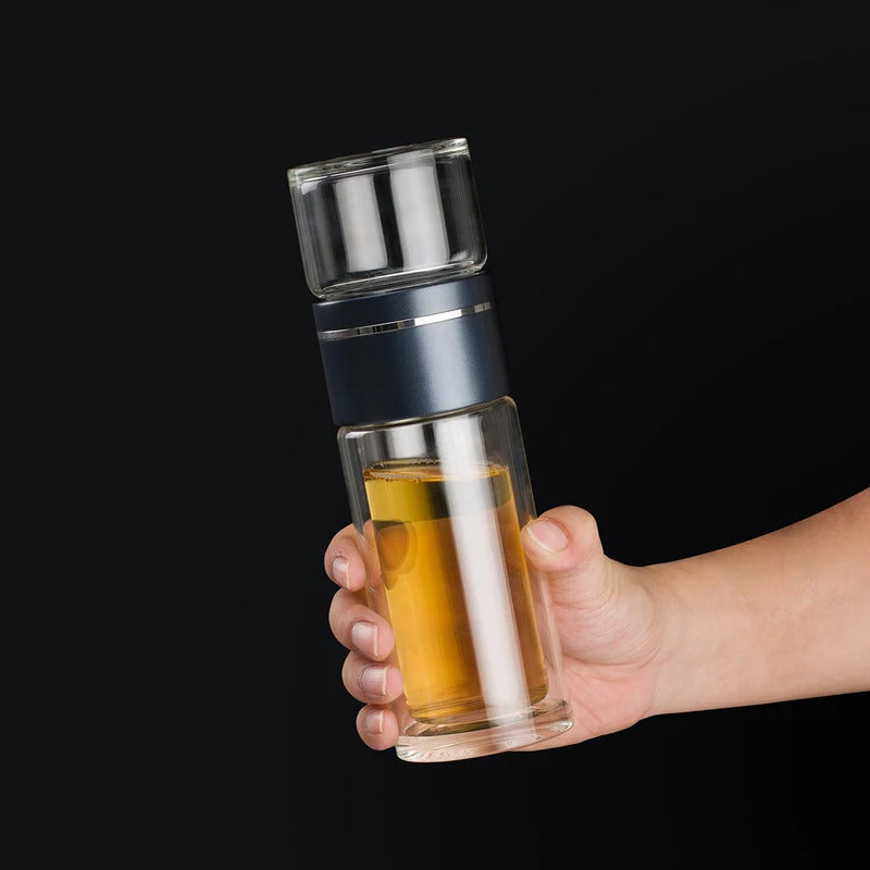 SAMAGLAS Tragbarer Teebecher aus Borosilikatglas, 237 ml – doppelschichtig isolierter Reisebecher für Büro/Auto – Tee-Wasser-Trennung mit einem Tastendruck