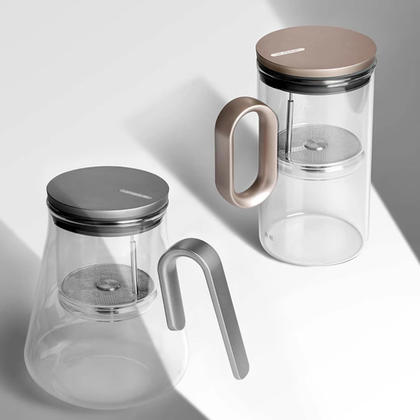 Magnetic switch tea pot, high-end tea set, tea water separation teapot, household tea making tool, heat-resistant glass tea dis
